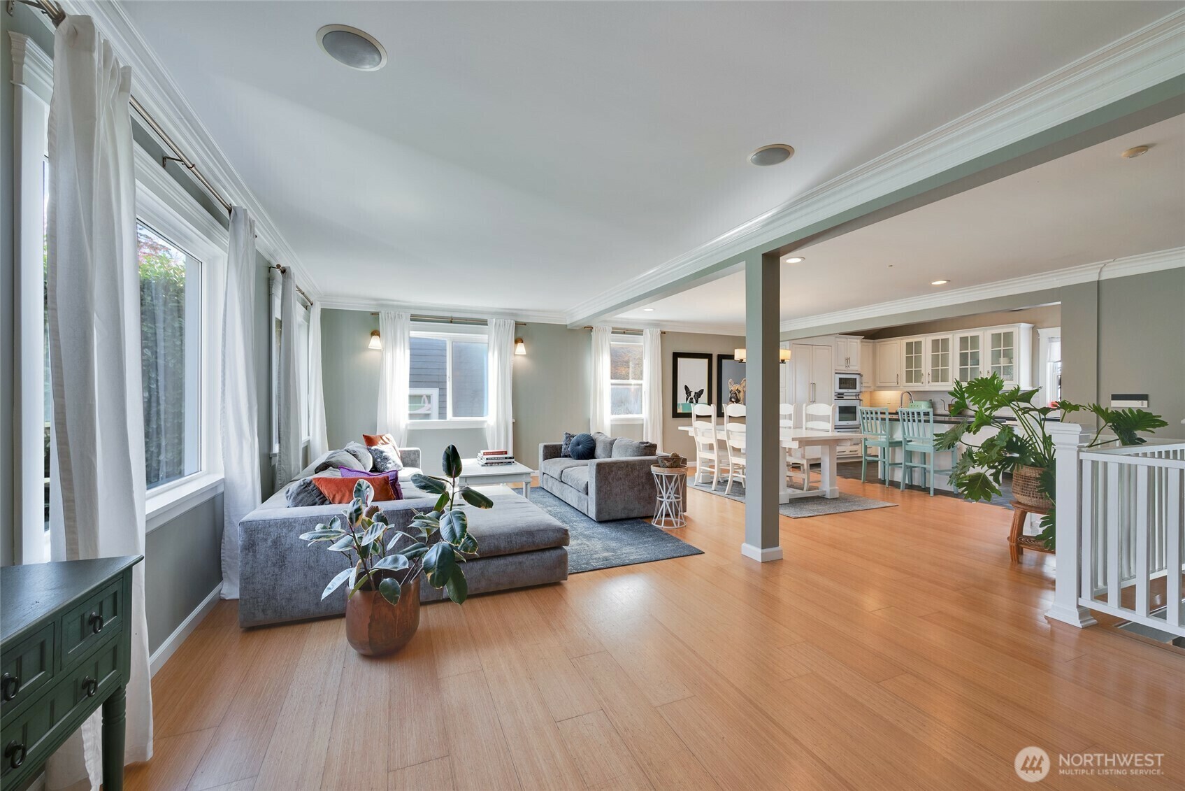 Property Photo: 1118 Hoyt Avenue WA 98201