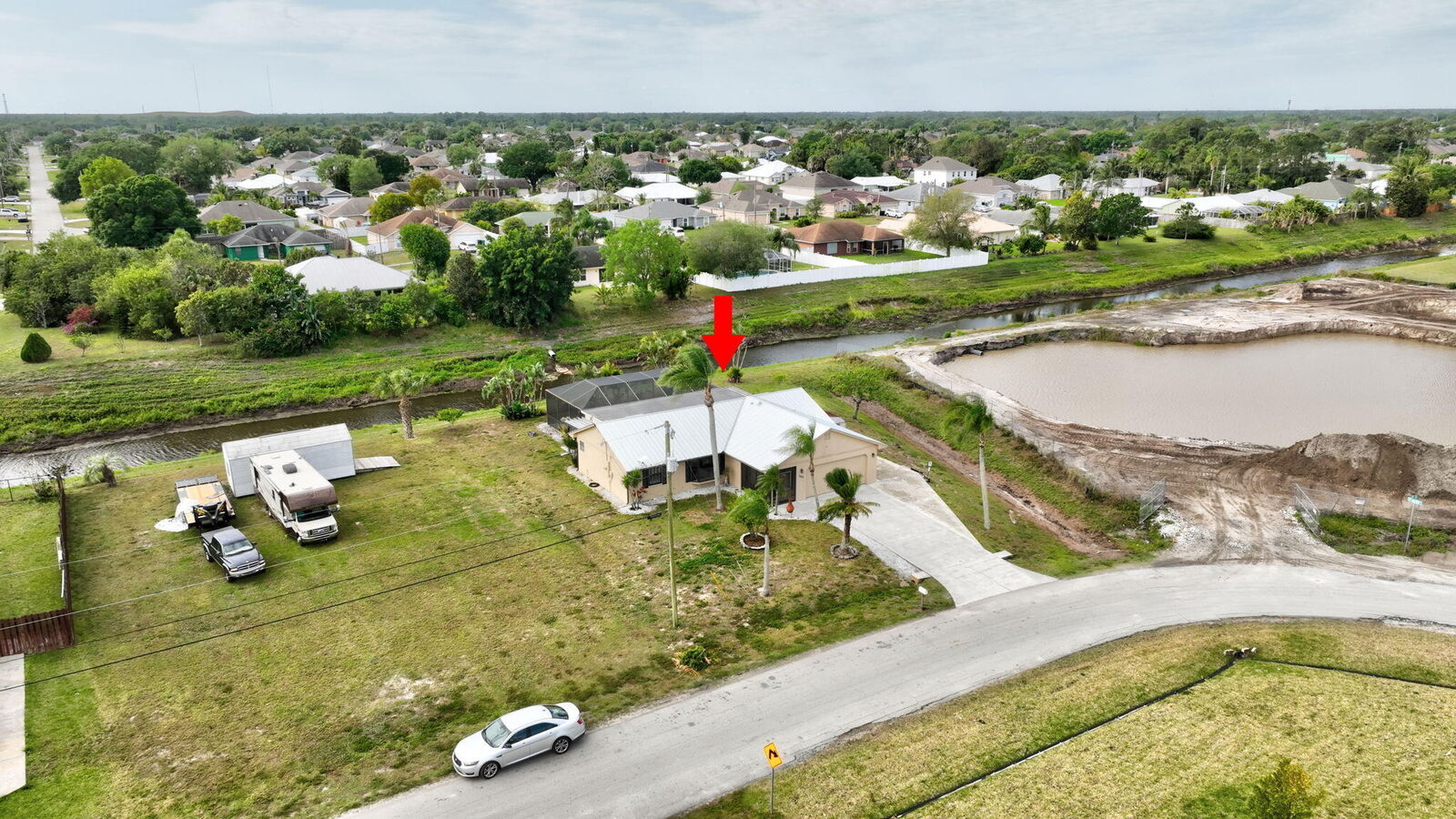 Property Photo: 880 SW Java Avenue FL 34953
