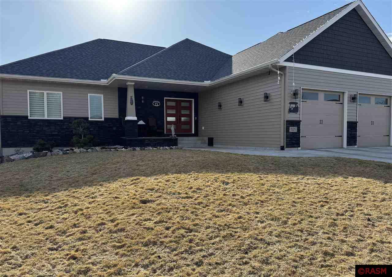 Property Photo: 101 Sienna Court MN 56001