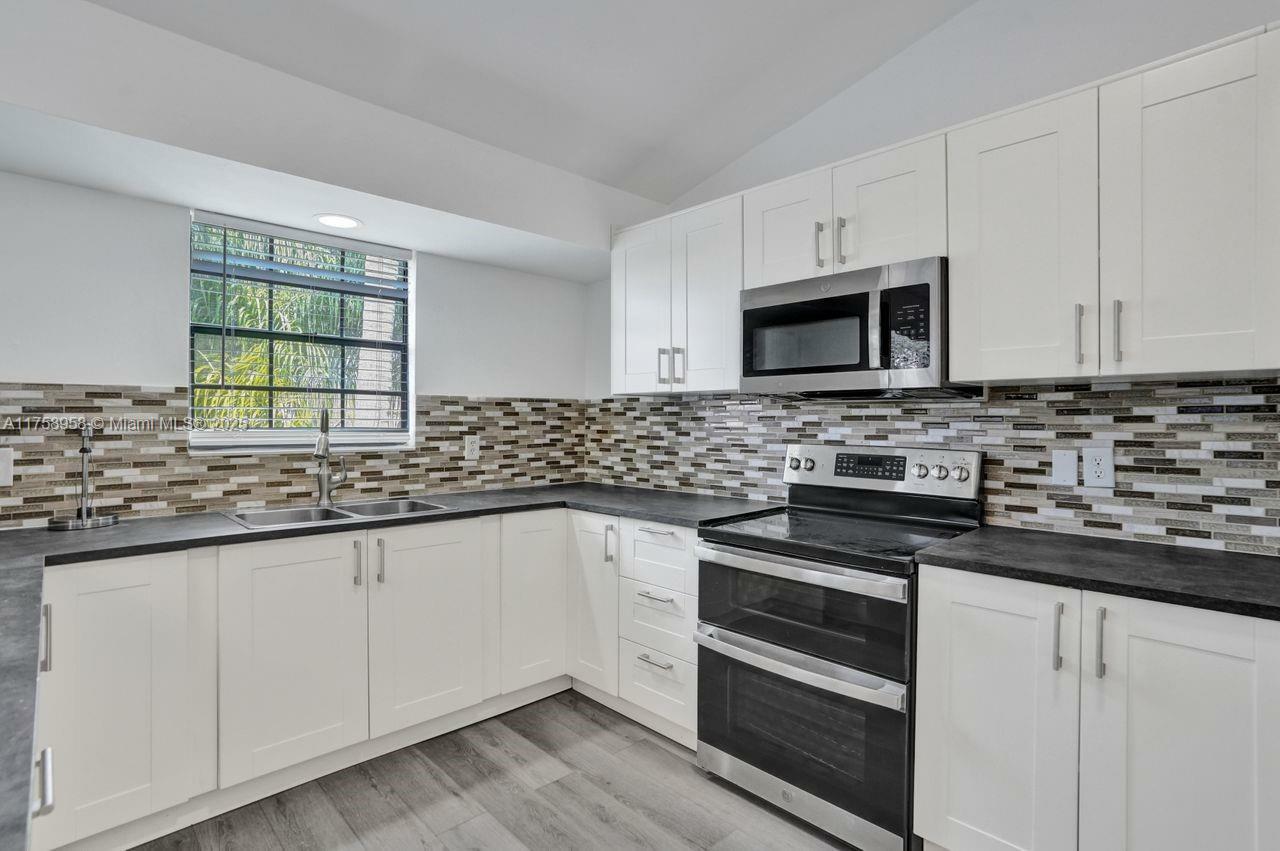 1627 Cypress Pointe Dr 2-1  Coral Springs FL 33071 photo