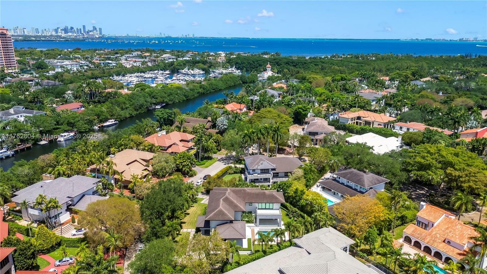 Property Photo: 7015 Mira Flores Ave FL 33143
