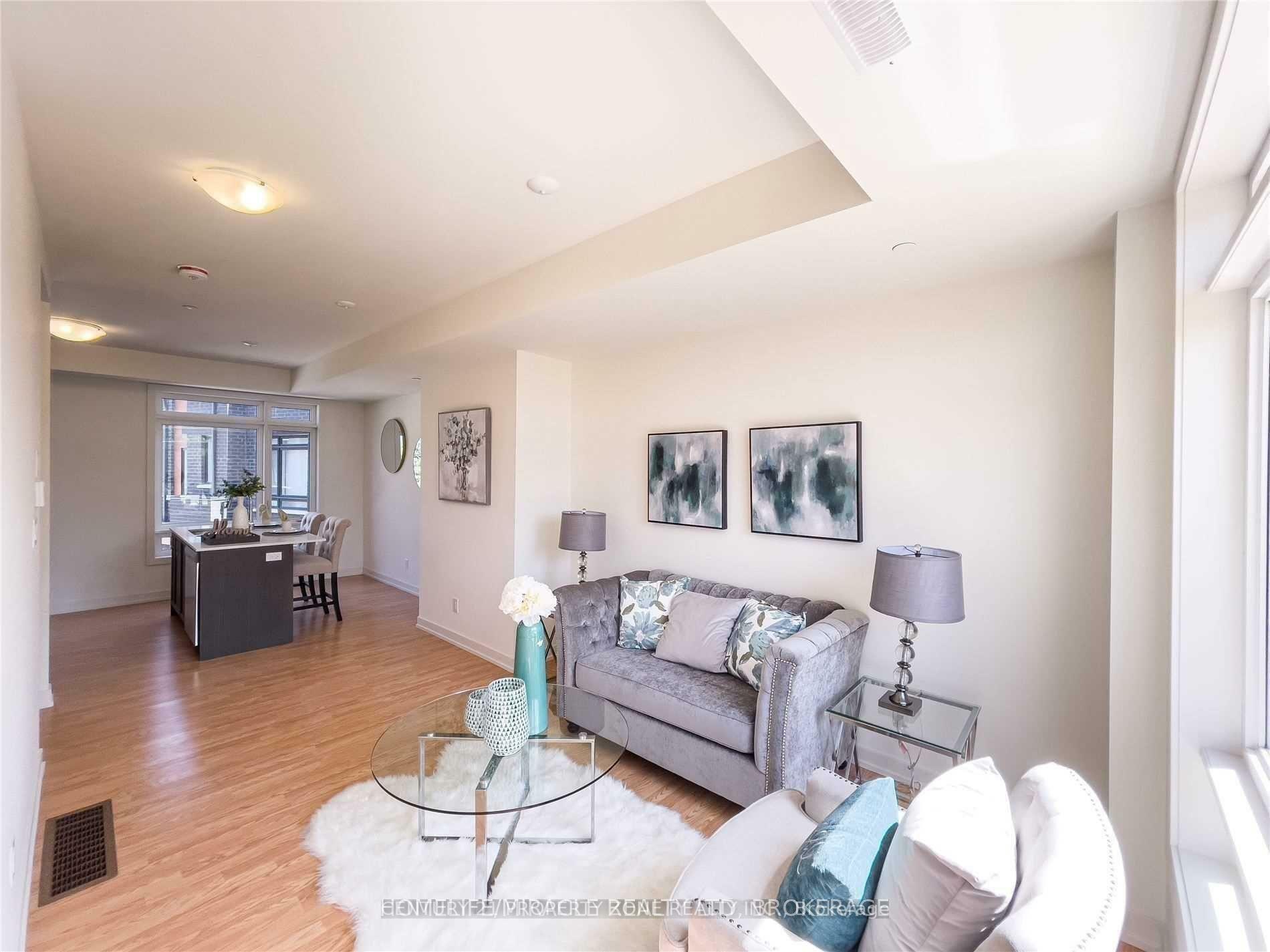 Photo de la propriété:  370 Red Maple Road 23  ON L4C 6P5 