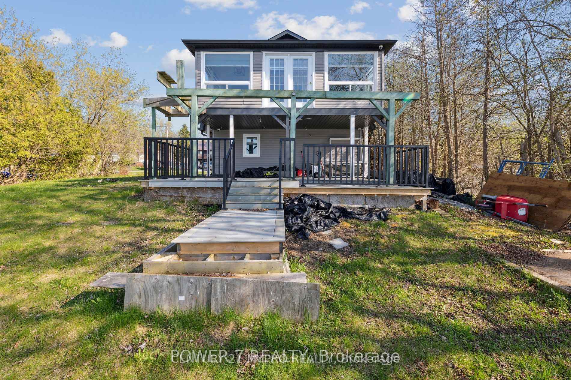 Property Photo: 1 McGill Drive ON L0B 1K0