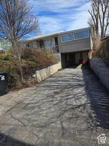 Property Photo: 4389 S Highland Dr E 6 UT 84117