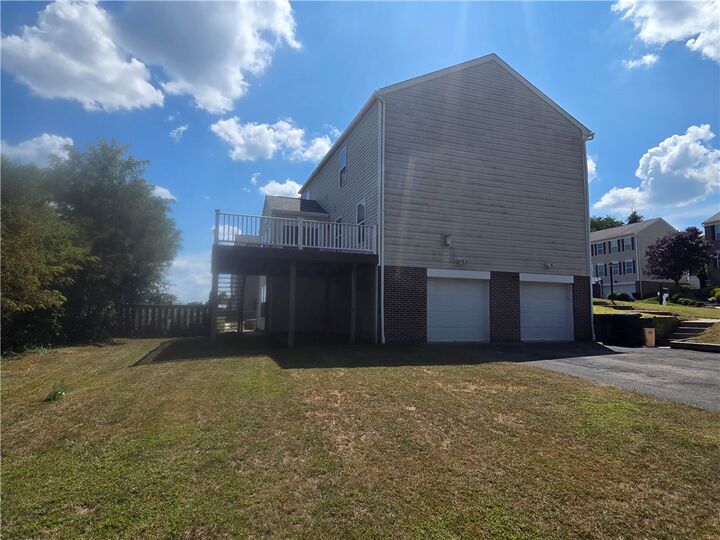 Property Photo: 100 Willow Dr PA 15065