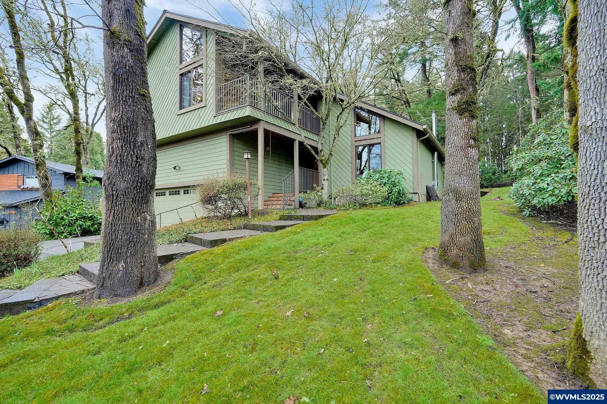 Property Photo: 3047 NW Angelica Dr OR 97330