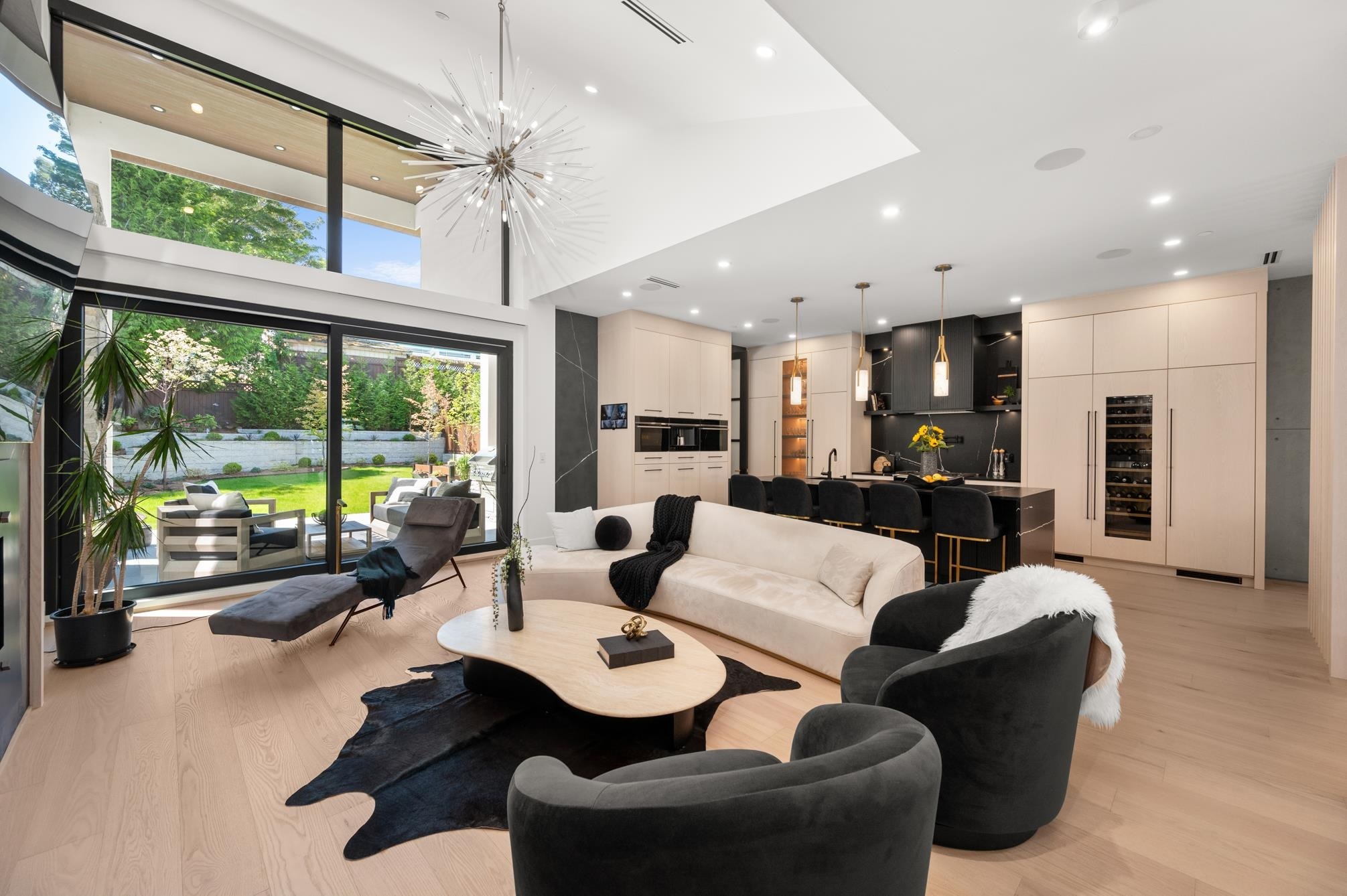 Property Photo: 1255 Kent Street BC V4B 4T6