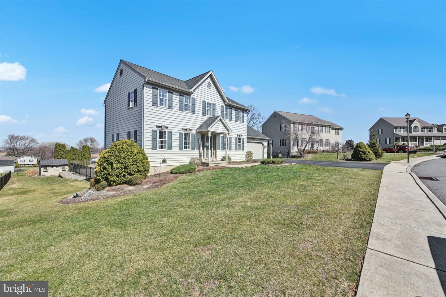 Property Photo: 1310 Cedar Avenue PA 17519