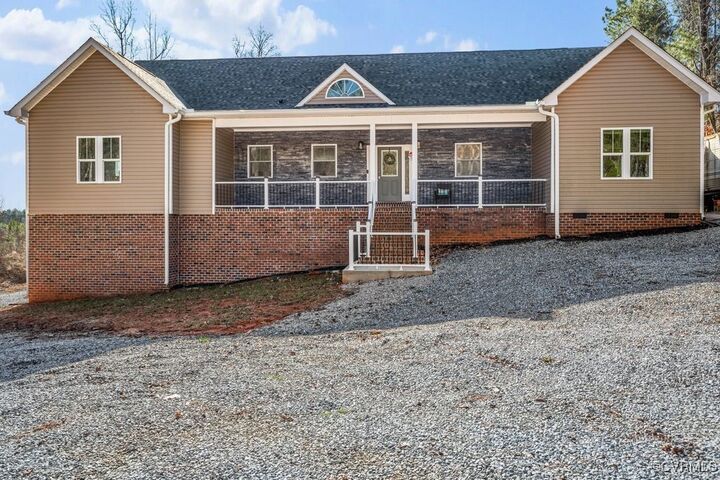 19466 Boydton Plank Road  Warfield VA 23889 photo