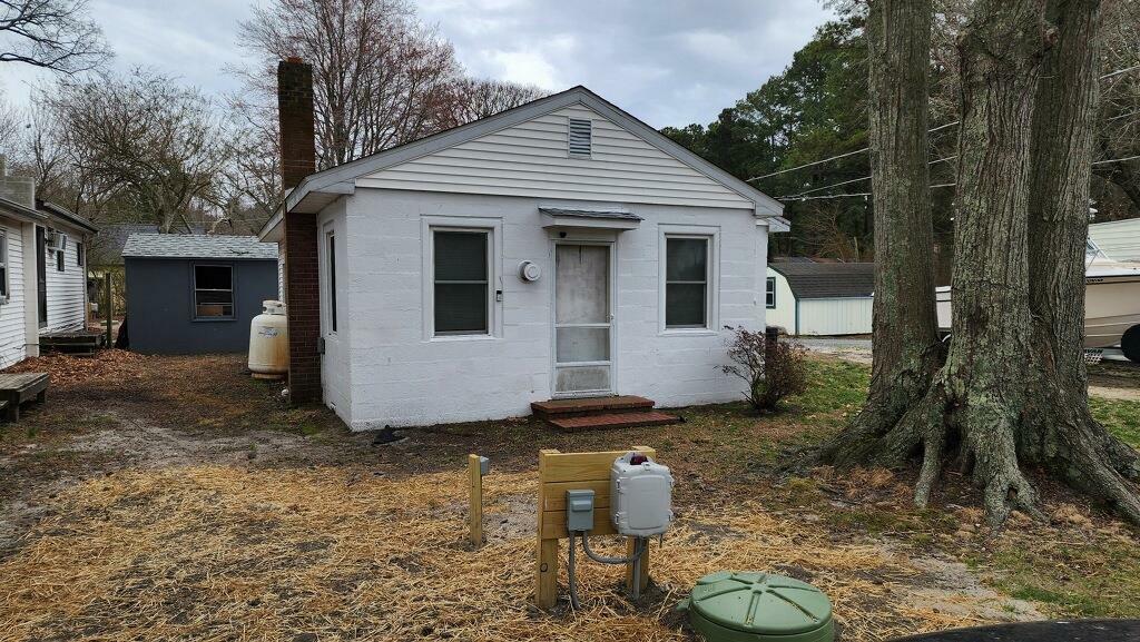 Property Photo: 11451 Vine Ct VA 23350