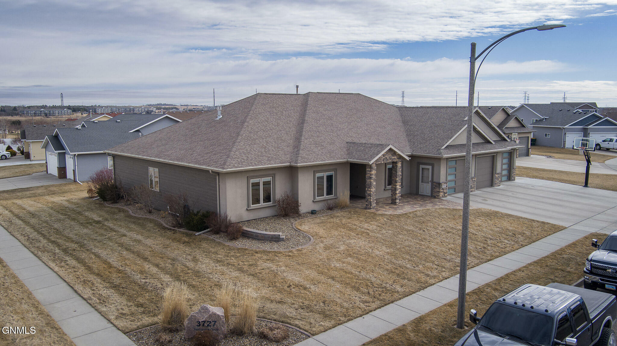 Property Photo: 3727 Pebbleview Circle ND 58503