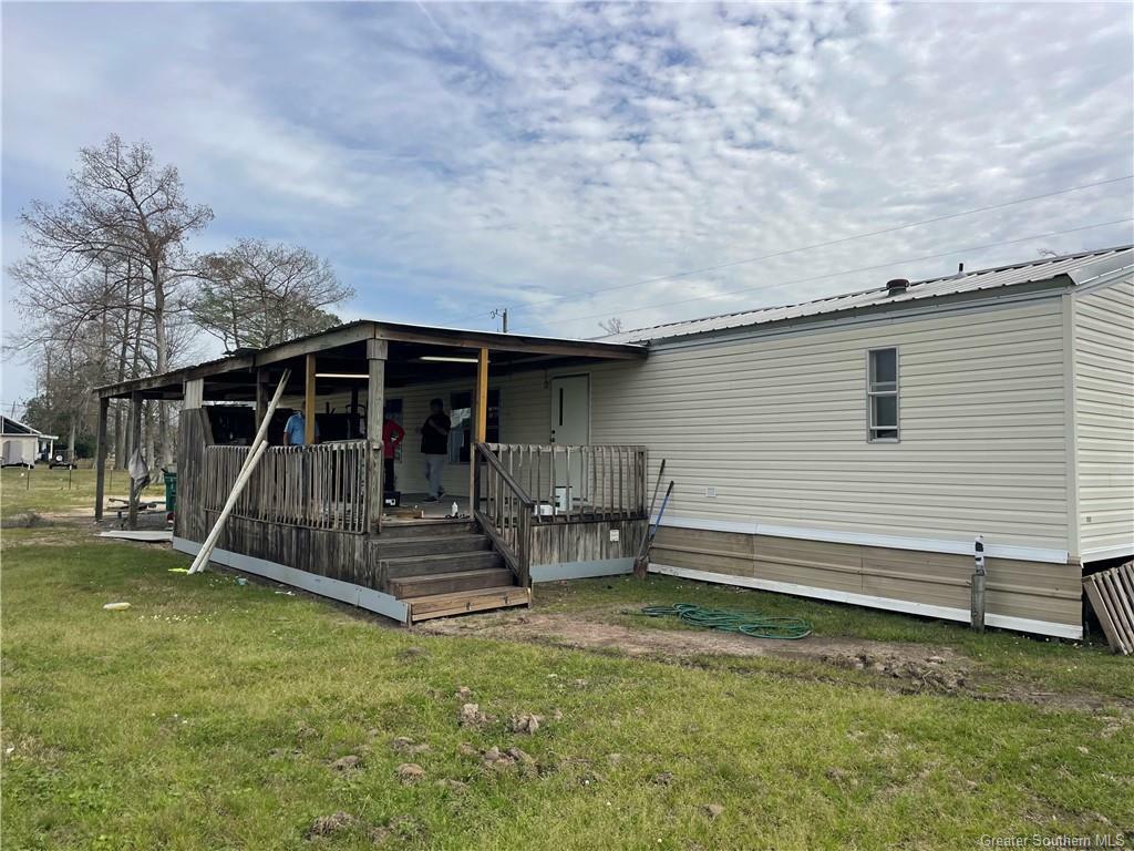 Property Photo: 1107 Idlebrook Drive LA 70611