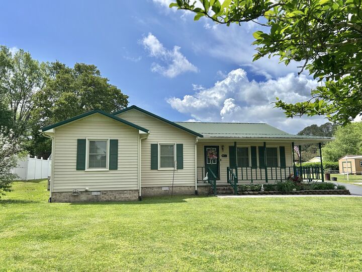 Property Photo:  1306 McMahan St  TN 37355 