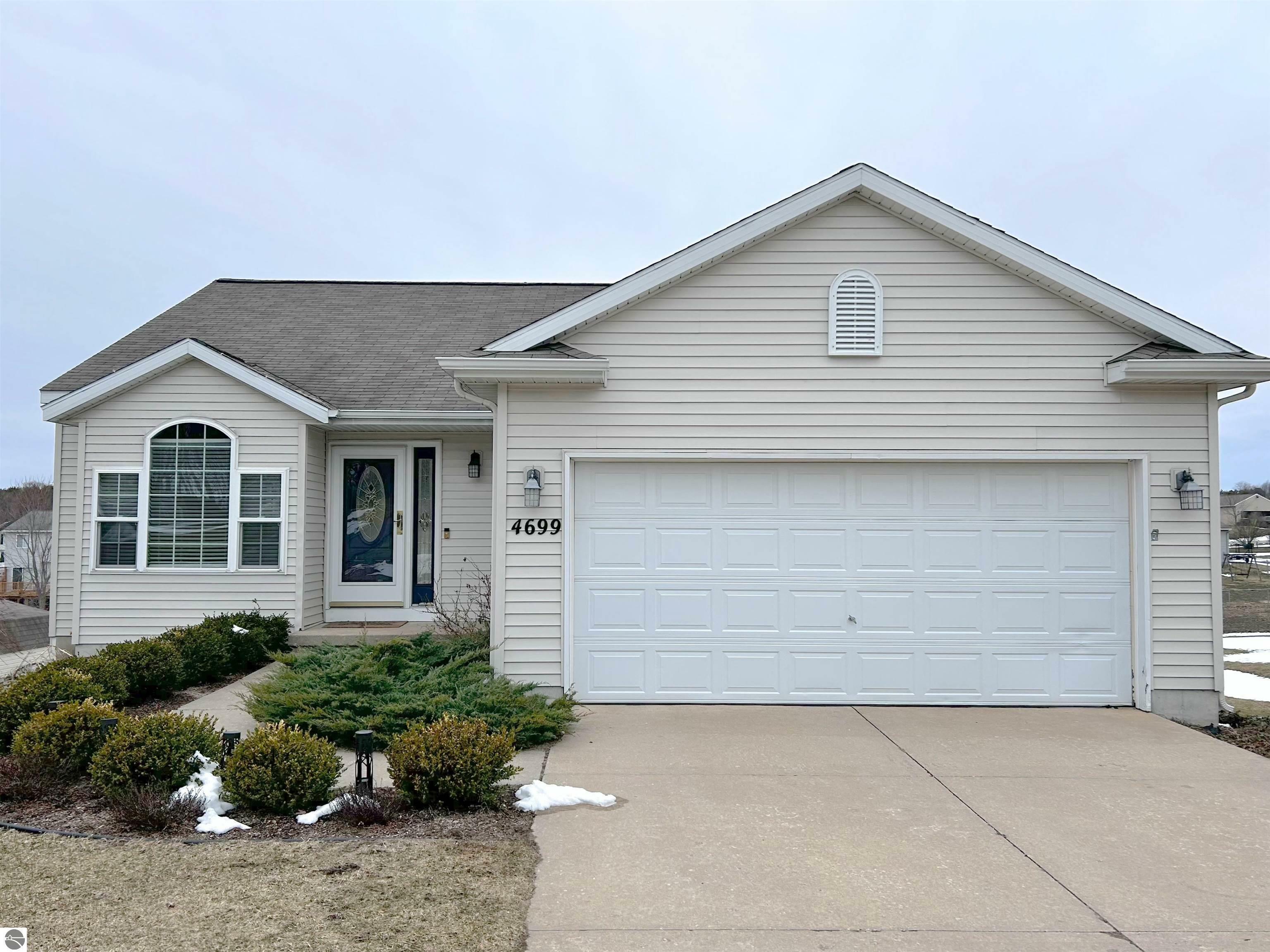 4699 Harr Drive  Traverse City MI 49685 photo