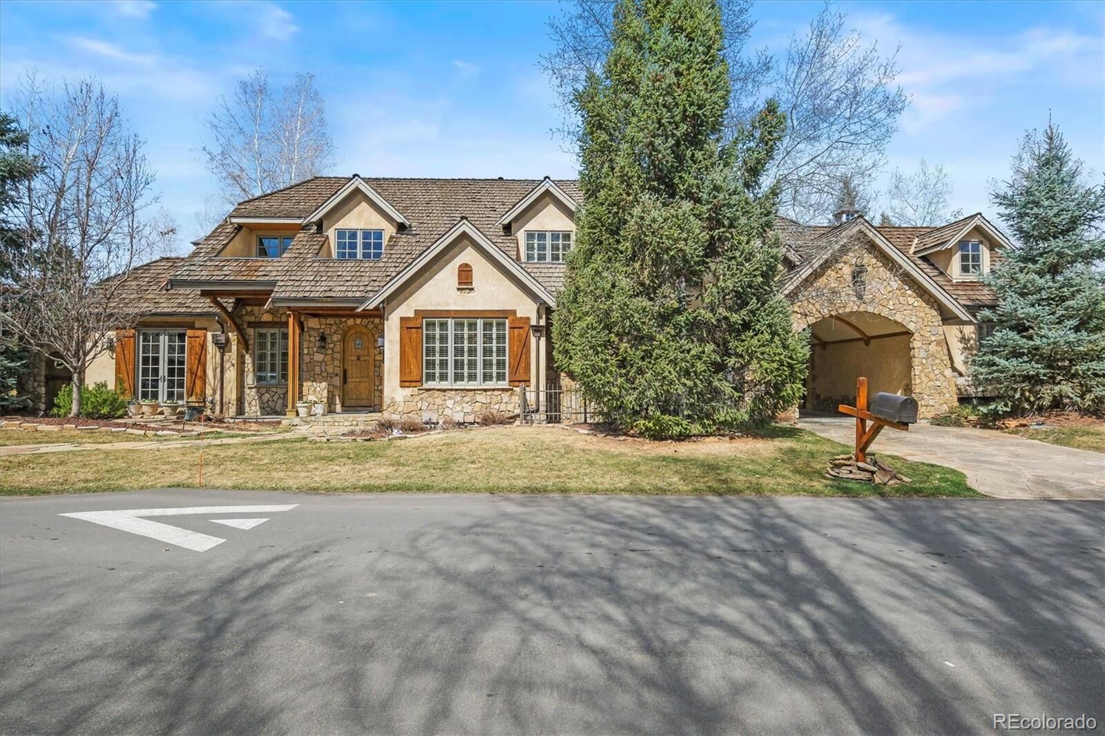 Property Photo:  1 Gooseberry Lane  CO 80113 