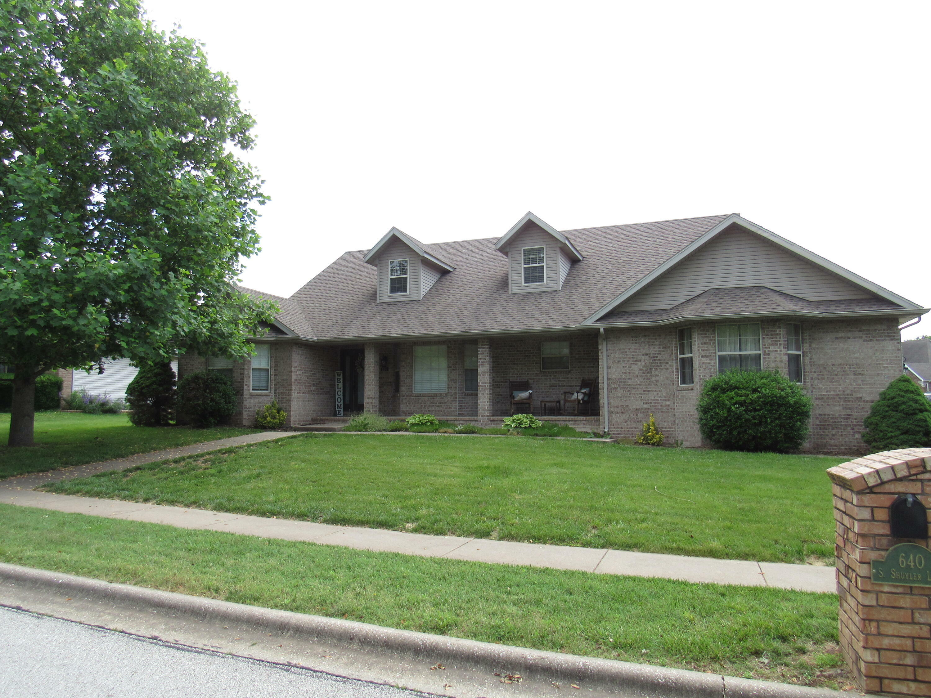Property Photo: 640 S Shuyler Street MO 65738