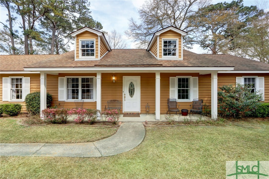 Property Photo: 210 Maria Road GA 31410