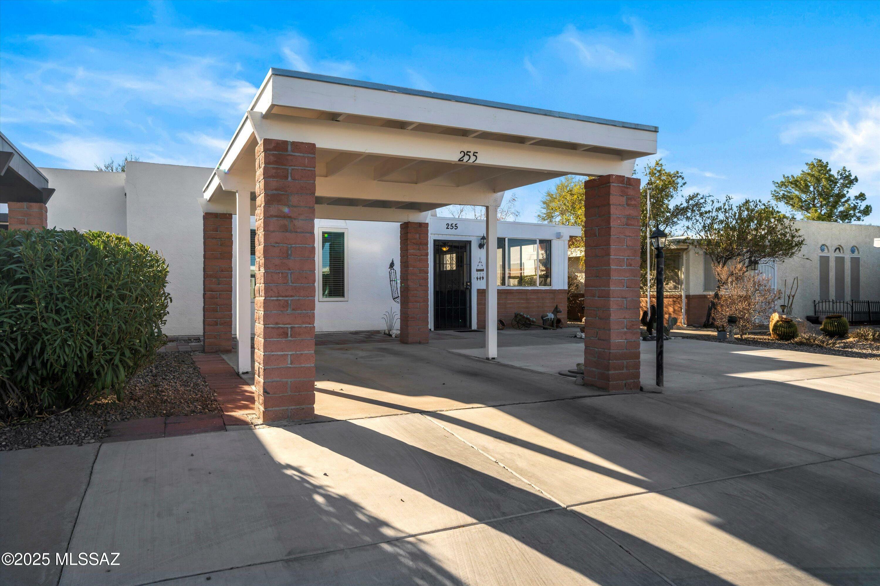 Property Photo: 255 N Paseo De Los Conquistadores AZ 85614