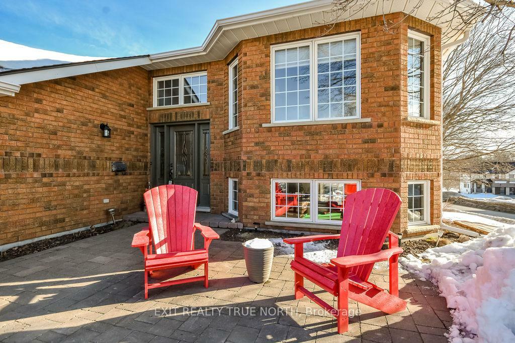 Property Photo: 27 Wright Court ON L9M 1K3