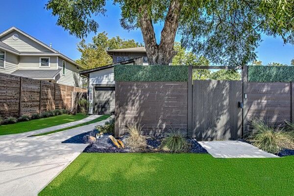 Property Photo: 2612 Hidalgo Street TX 78702