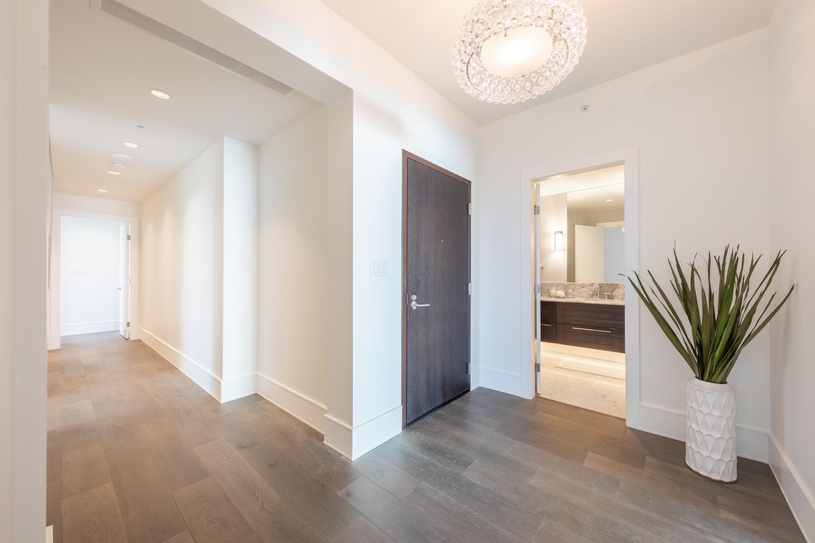 Property Photo: 1500 Martin Street 1501 BC V4B 0C2