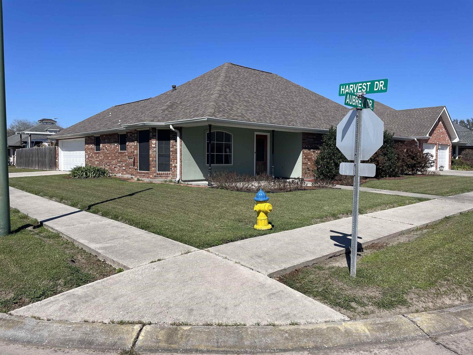 Property Photo: 103 Aubrey Drive LA 70360