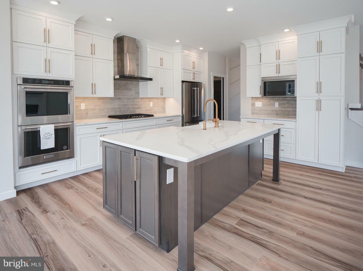 Property Photo: 1150 Groff Lane PA 17601