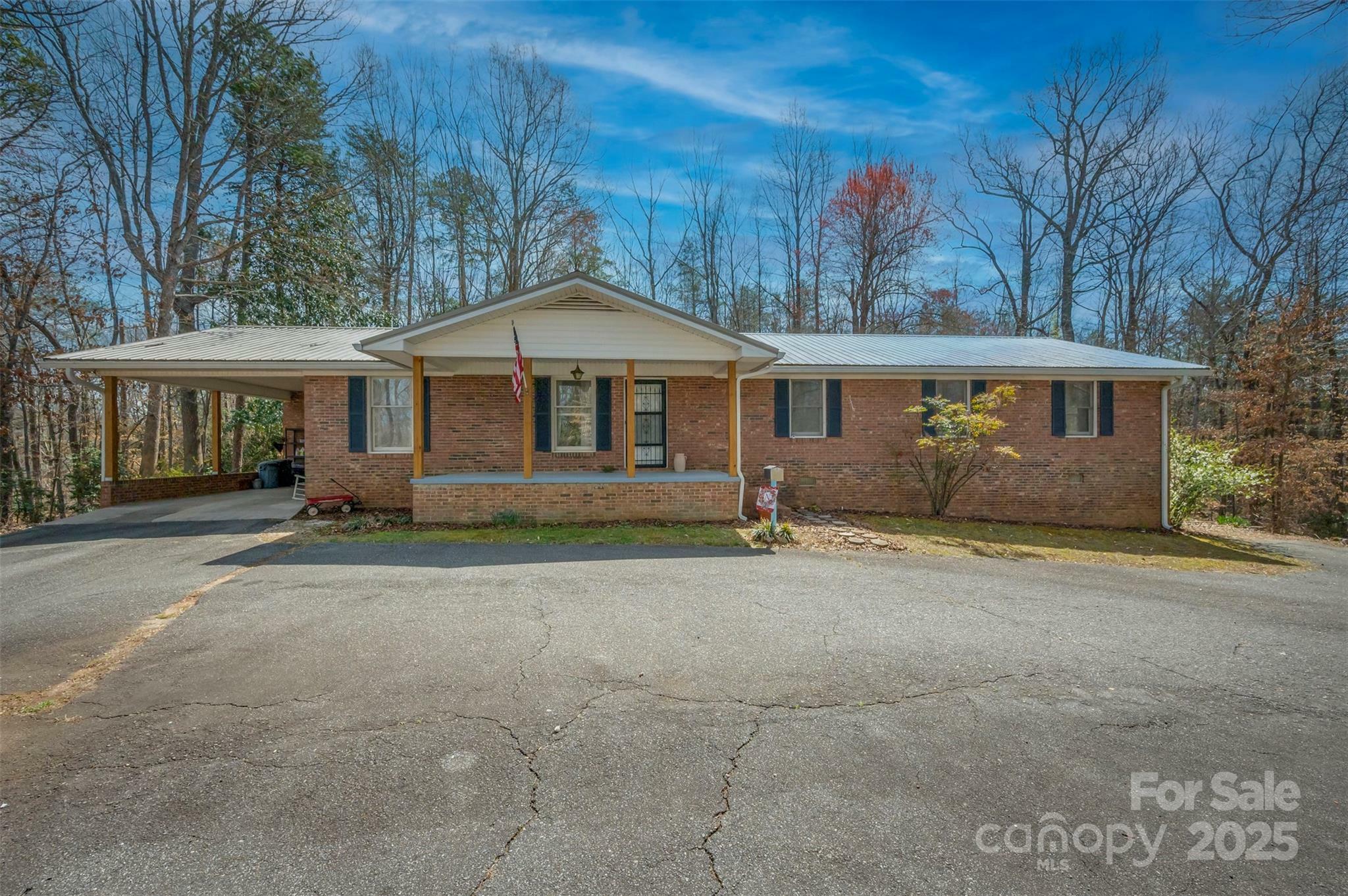Property Photo: 582 County Line Road NC 28139