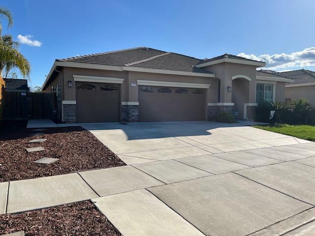 Property Photo:  3133 W Clinton Court  CA 93291 