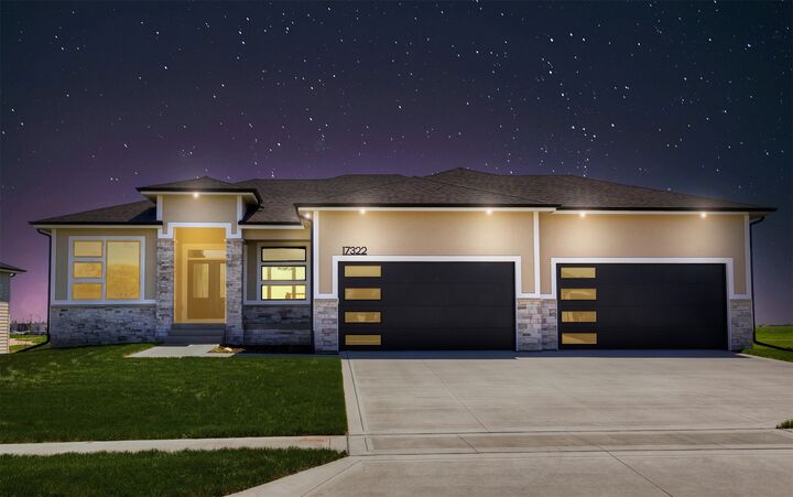 Property Photo: 17322 North Valley Drive IA 50323