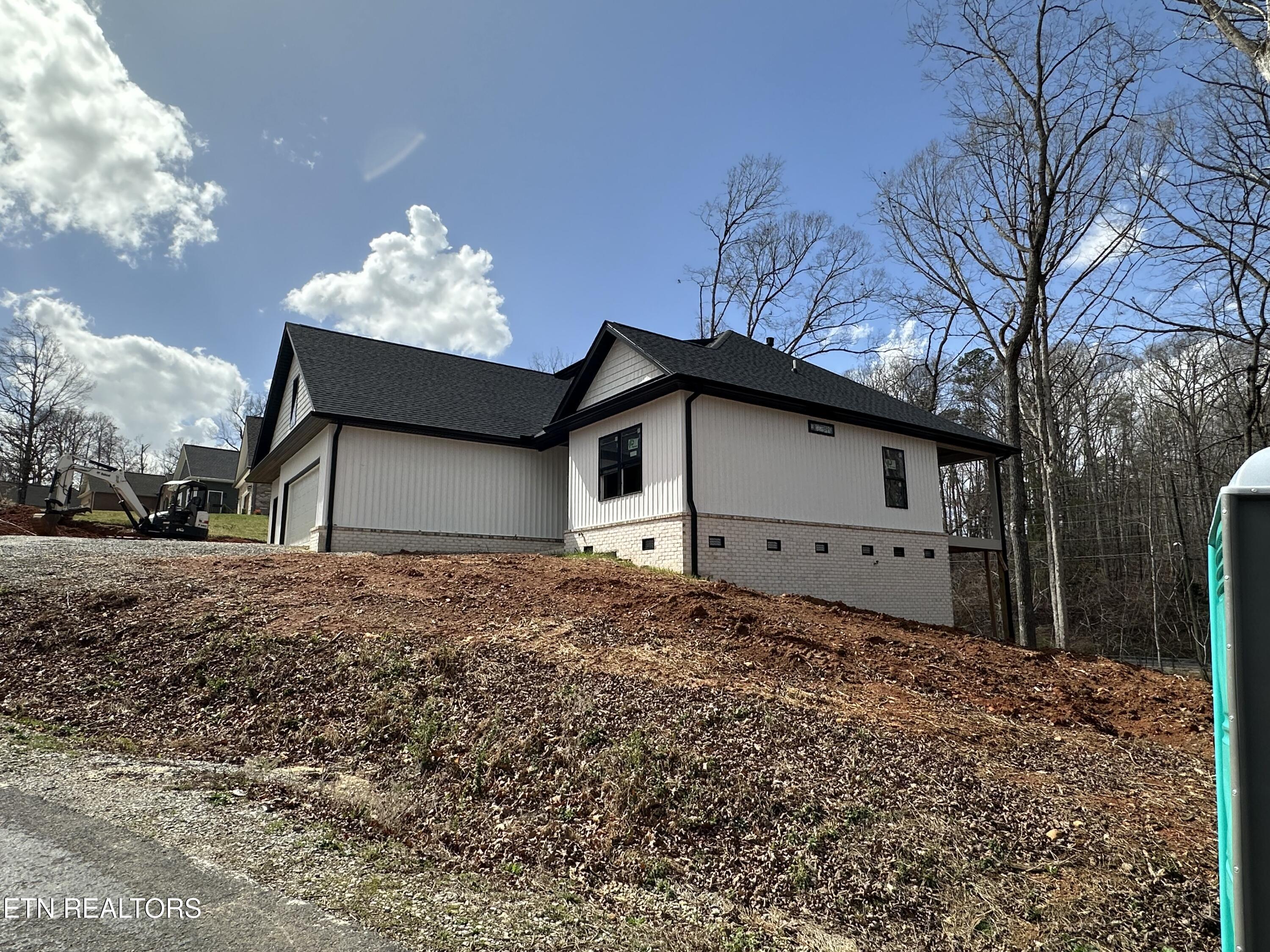 Property Photo: 301 Seminole Trace TN 37774