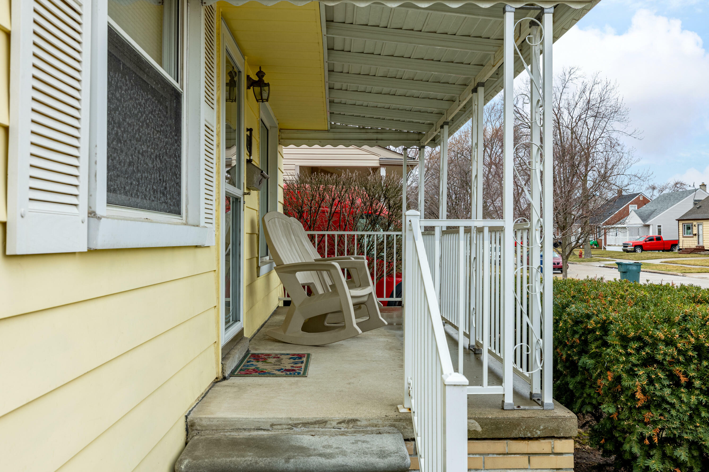 Property Photo: 2095 Leblanc Street MI 48146