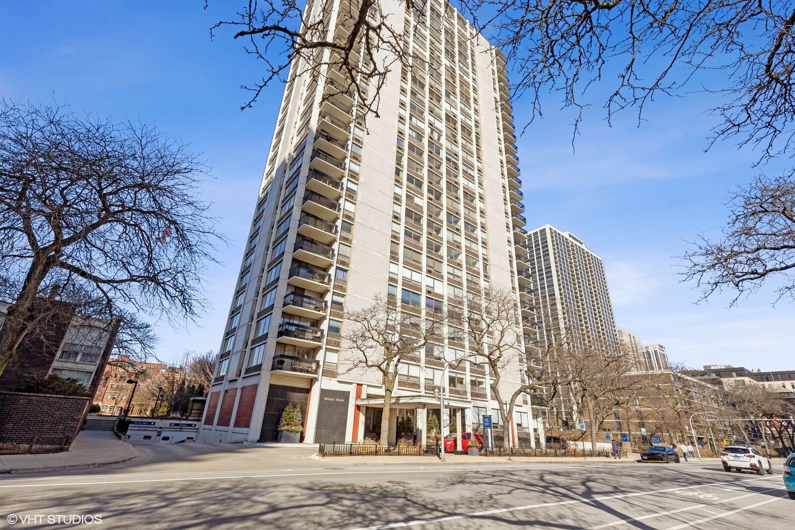 Property Photo: 1455 N Sandburg Terrace 307B IL 60610