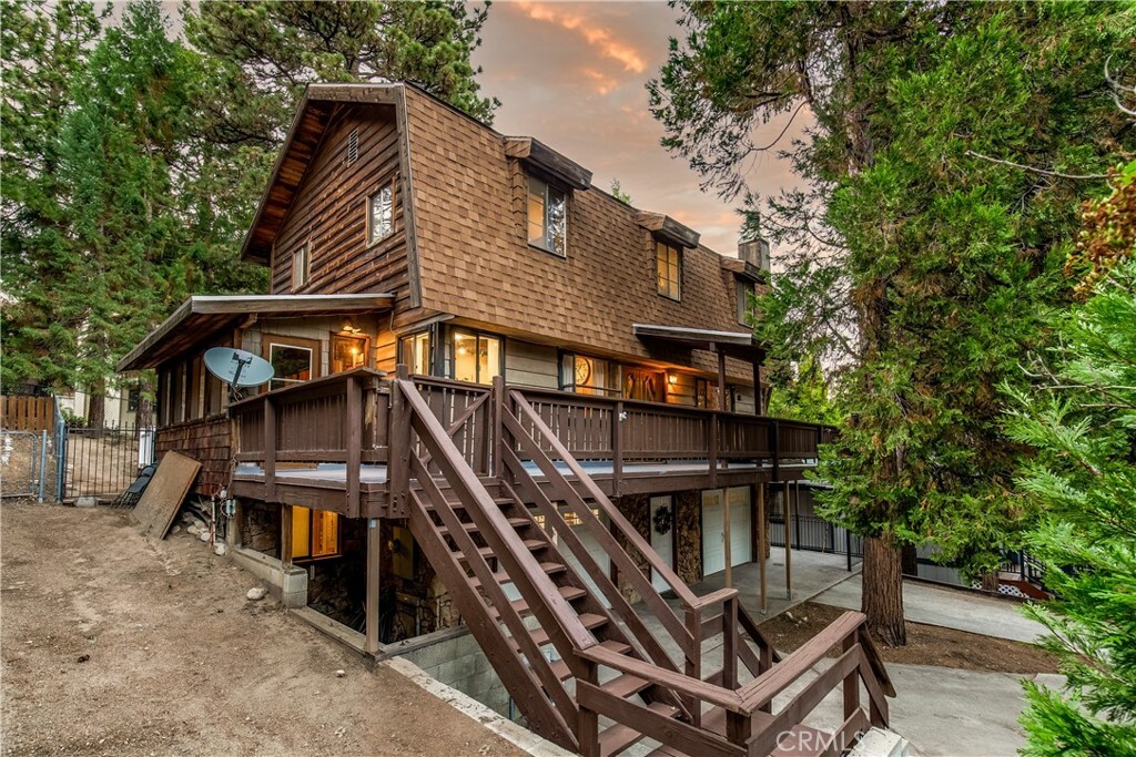 Property Photo: 31112 Mountain Oak Drive CA 92382