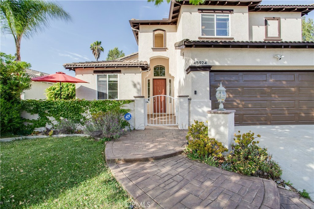 Property Photo: 45924 Via La Colorada CA 92592