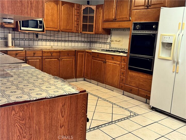 Property Photo:  927 N Rimsdale Avenue  CA 91722 