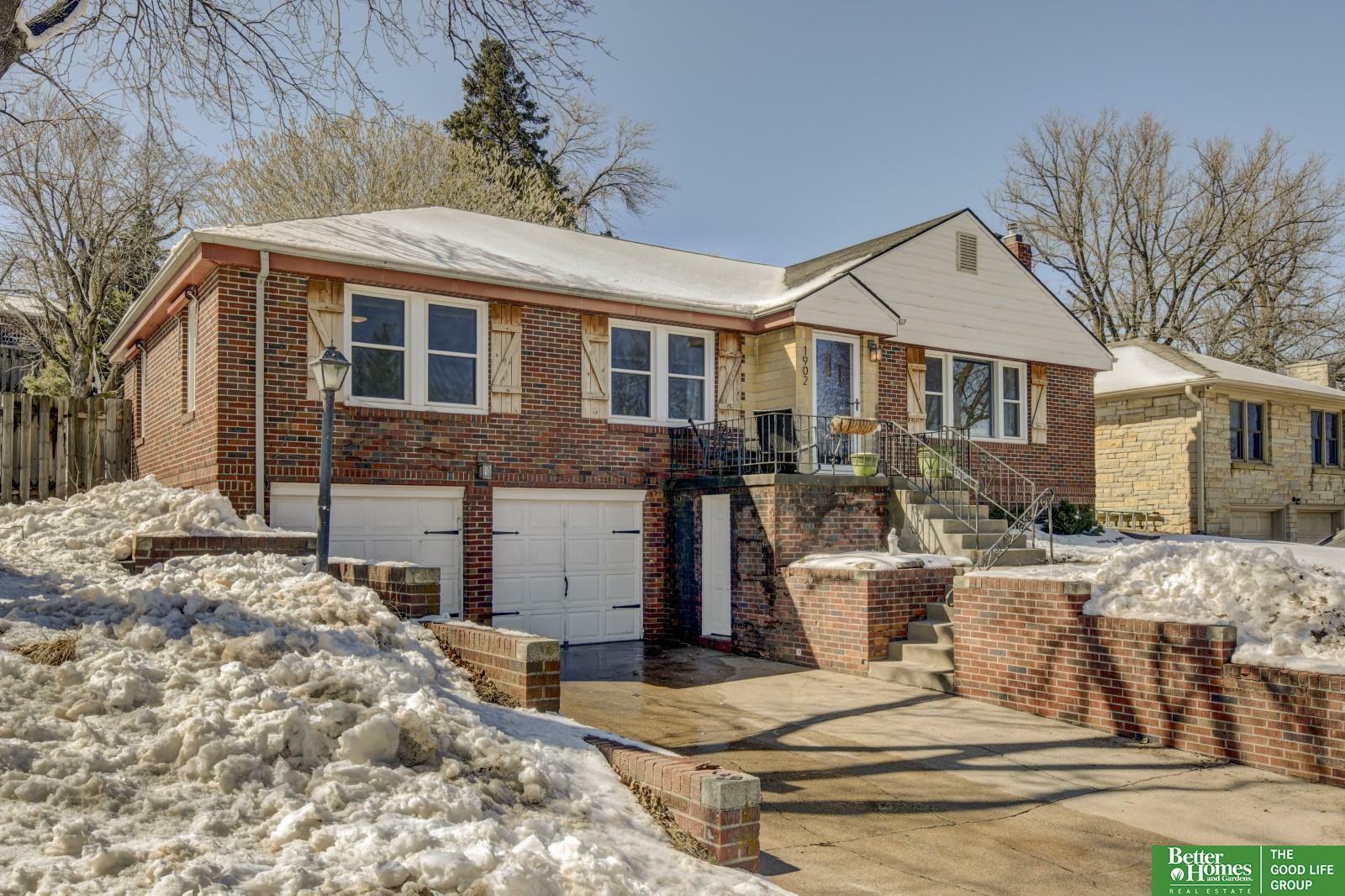 Property Photo: 1902 N 59 Street NE 68104
