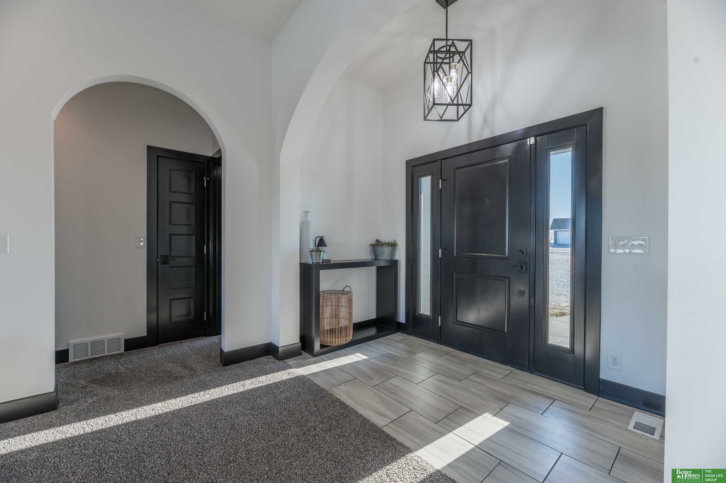 Property Photo: 9790 Otter Trail NE 68048