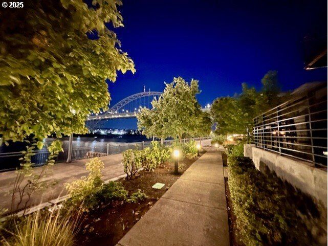 Property Photo:  1660 NW Riverscape Dr  OR 97209 