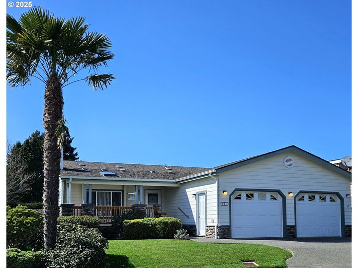 Property Photo: 98126 W Benham Ln 7 OR 97415