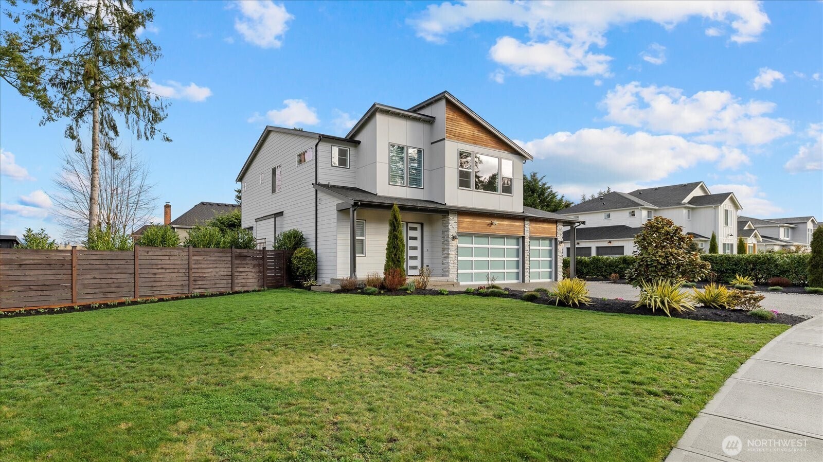 Property Photo: 2521 216th Place SW WA 98036
