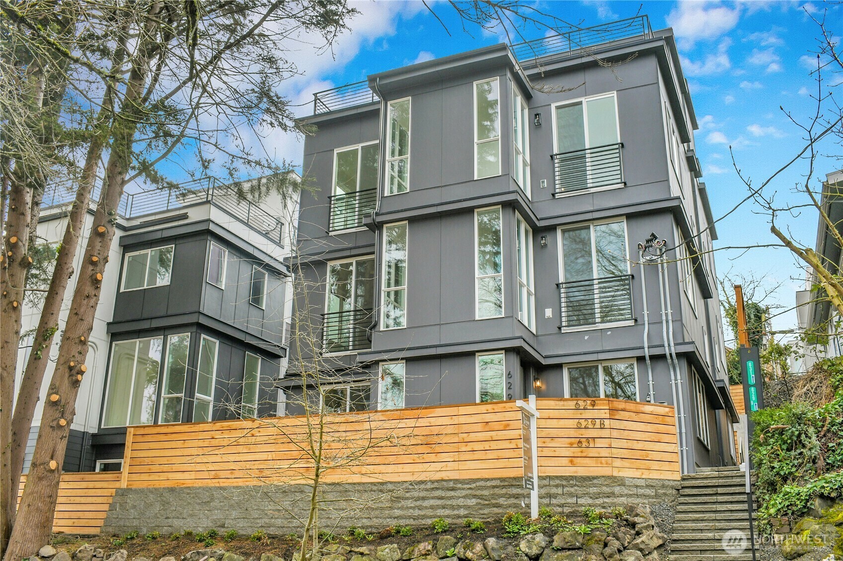Property Photo: 629 B W Emerson Avenue WA 98119