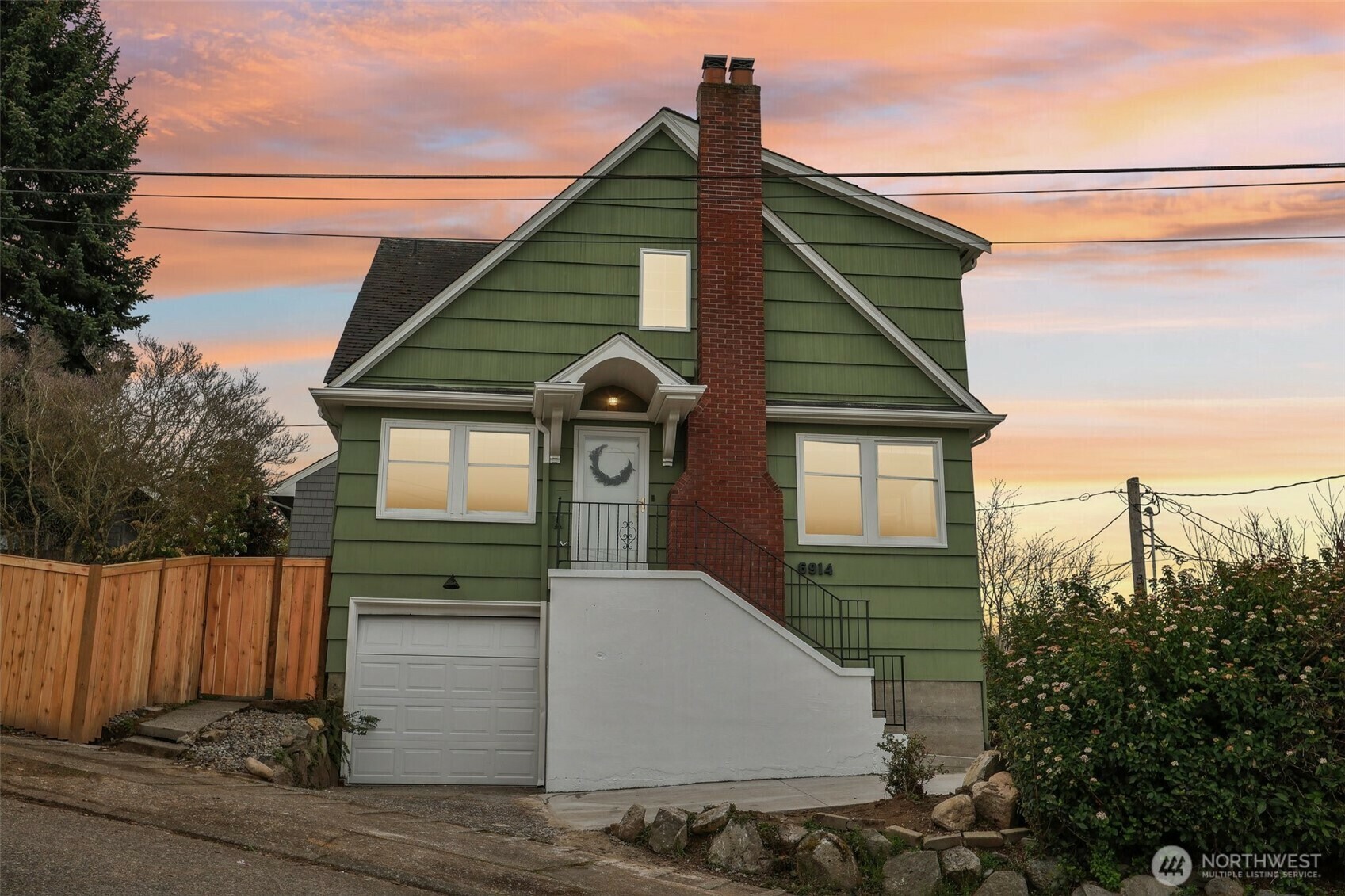 Property Photo: 6914 Heights Place SW WA 98136