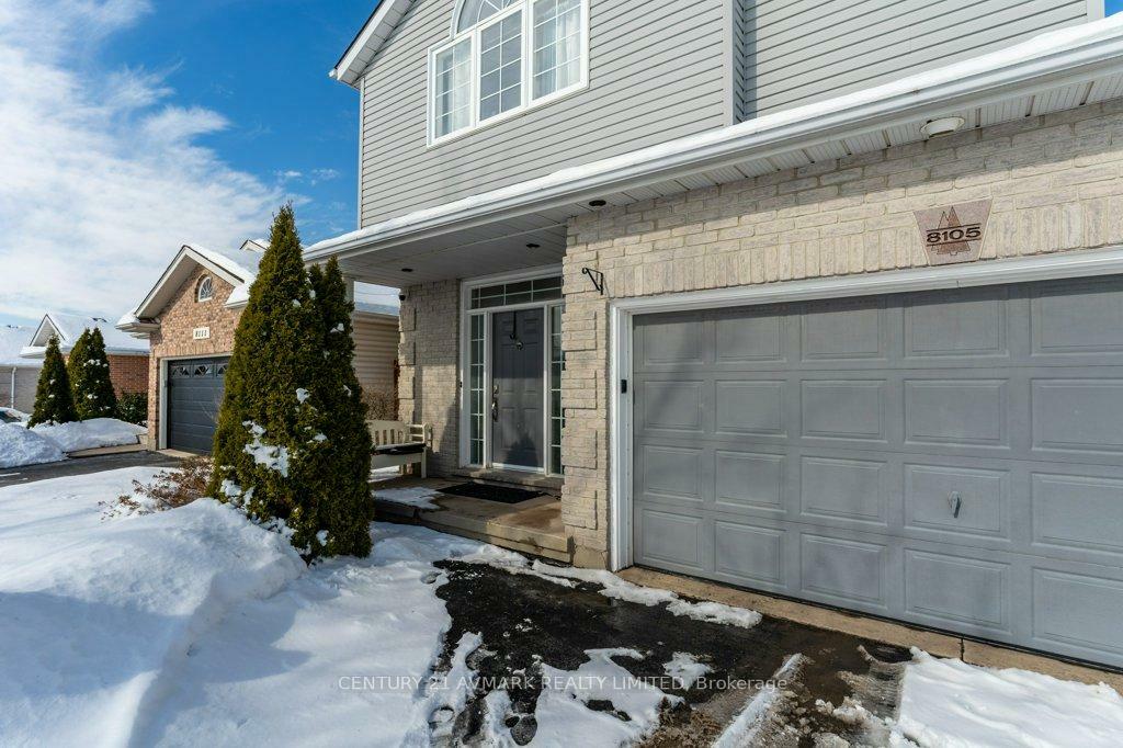 Property Photo: 8105 Woodsview Crescent ON L2H 3G3