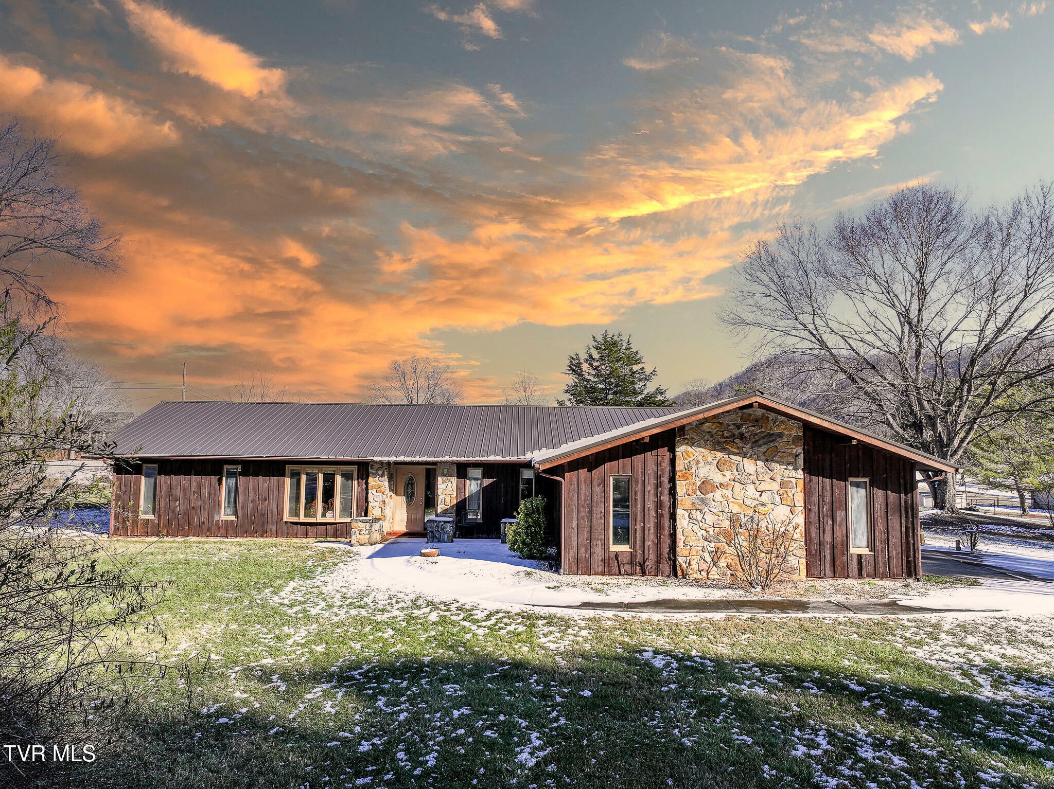 Property Photo: 385 Phyllis Drive TN 37708