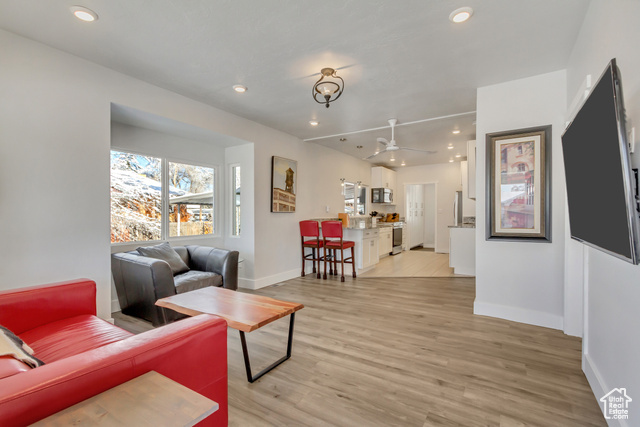 Property Photo: 475 E Lambourne Ave UT 84115
