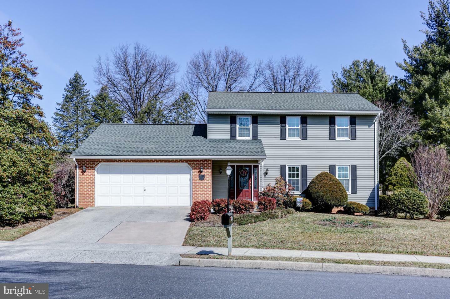 Property Photo: 917 Peachtree Drive PA 17055
