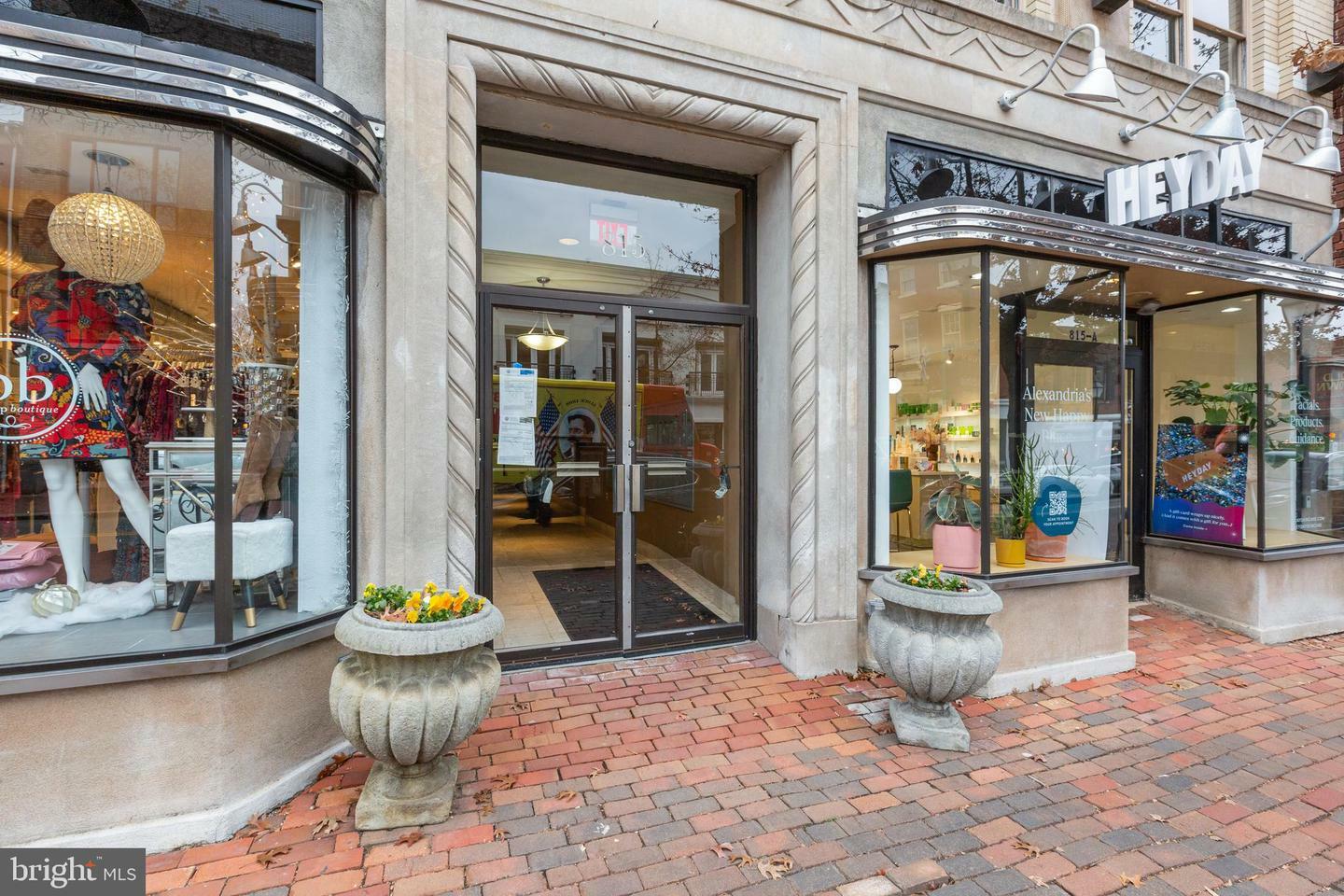 Property Photo: 815 King Street 5E VA 22314