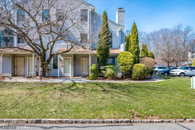 5204 Stonehedge Rd  Edison Twp. NJ 08820 photo