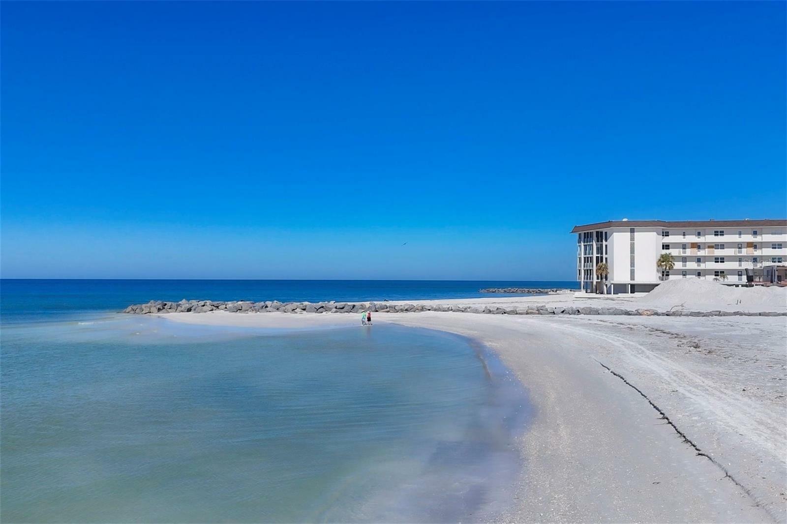 Property Photo: 2100 Benjamin Franklin Drive 104 FL 34236